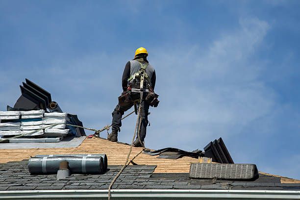 Professional Gutter Installation technician working in Leon, VA